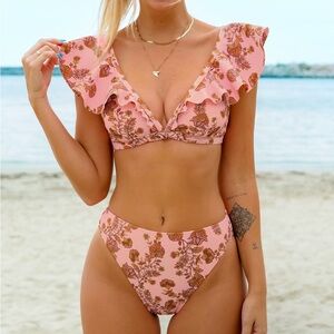 CUPSHE Foral Pink Ruffle Bikini set
